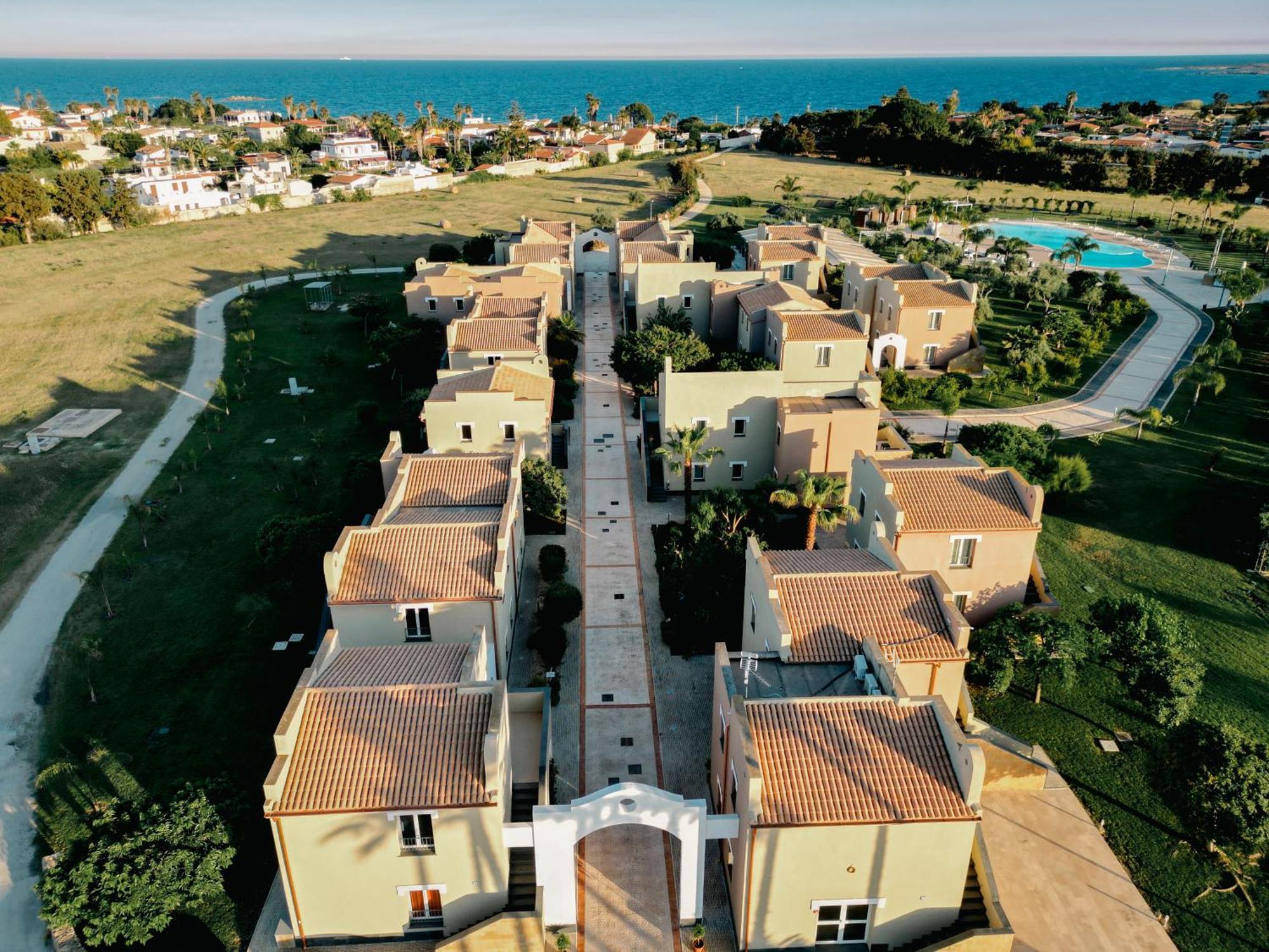 Residence Archimede 法努撒 外观 照片